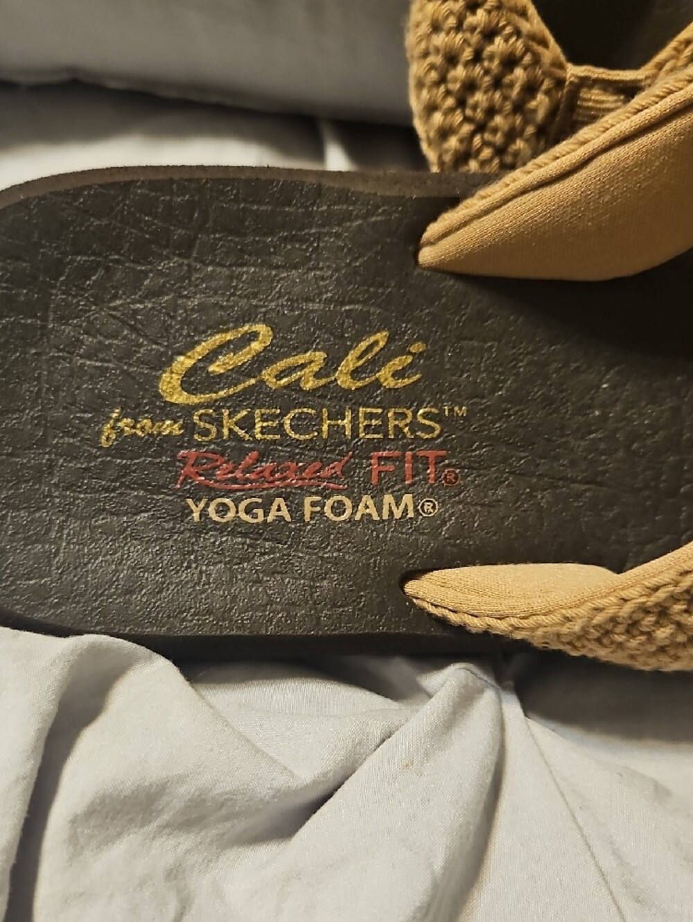 Skechers Women’s Tan Crochet Strap Yoga Foam Flip Flops - Picture 4 of 5